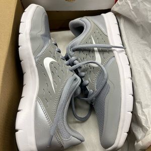 Women’s Nike Orive NM- worn one time/like brand new- Size 6